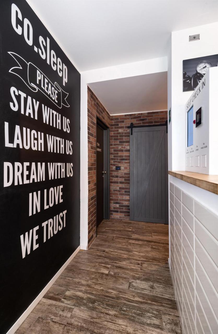 Co.Sleep Hotel Rome Exterior photo